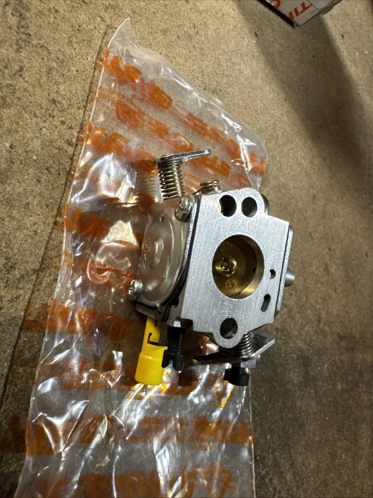 BRAND NEW GENUINE CARB (1123-120-0607)  (Read Description)