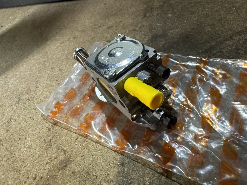 BRAND NEW GENUINE CARB (1123-120-0607)  (Read Description)