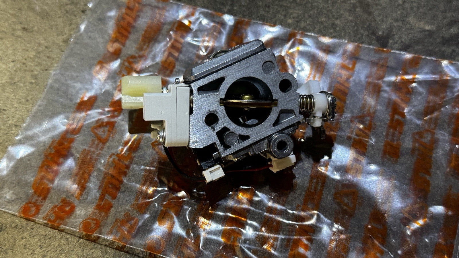 Brand new Genuine STIHL Carb (1141-120-0620)