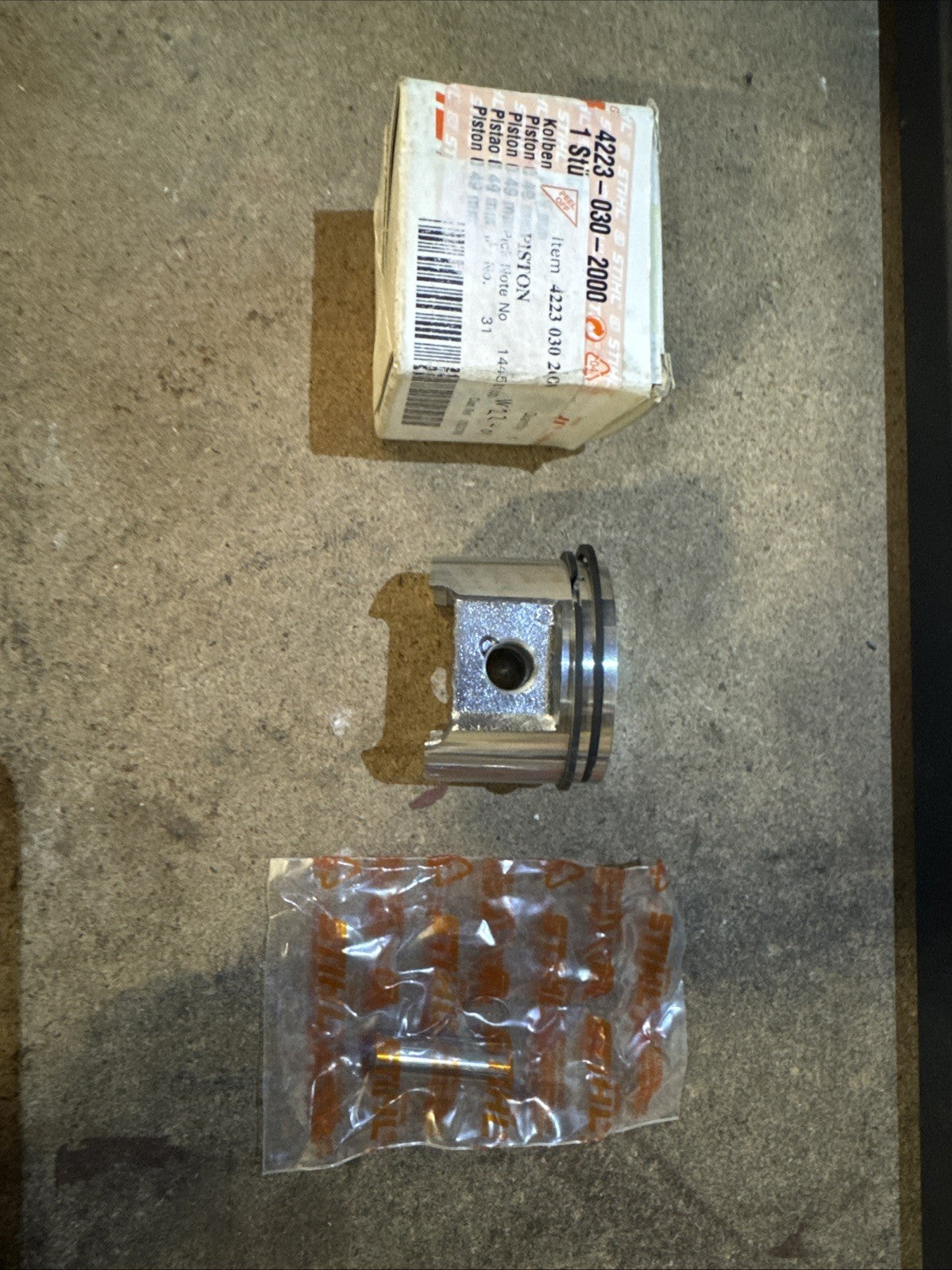 GENUINE STIHL PART  TS 400 PISTON 49mm (4223 030 2000)
